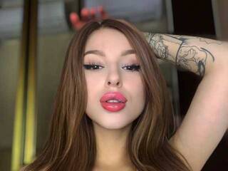 에로틱 한 영상 채팅 AminaSicret