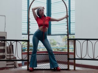 에로틱 한 영상 채팅 Amira-Taylor