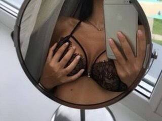 에로틱 한 영상 채팅 Alissia_Kiss