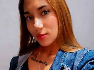 에로틱 한 영상 채팅 AmyHillss1