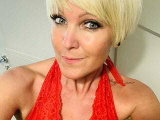 에로틱 한 영상 채팅 amymilfy