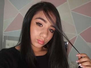 에로틱 한 영상 채팅 andrea_cano69