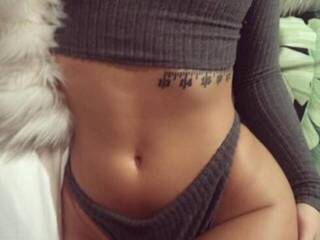 에로틱 한 영상 채팅 andrealushot