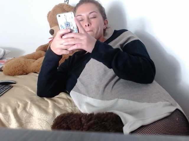 방송 스크린 샷 andrearouse2