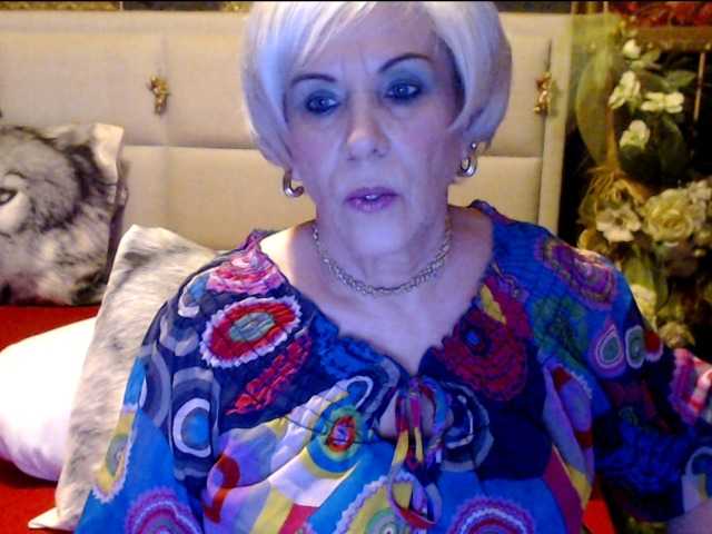 사진 ANGELGRANNY welcom guys..pm..50 tk..pussy or ass..100..tits or feet..50..let s have fun