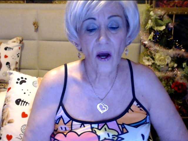 사진 ANGELGRANNY welcom guys..pm..50 tk..pussy or ass..100..tits or feet..50..let s have fun