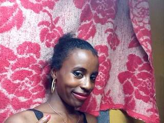 에로틱 한 영상 채팅 Angelicah69