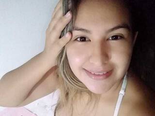 에로틱 한 영상 채팅 AngelicaRed