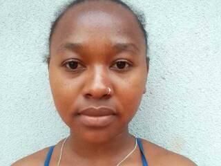 에로틱 한 영상 채팅 Angellette