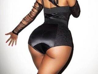 에로틱 한 영상 채팅 AngelxBigAss