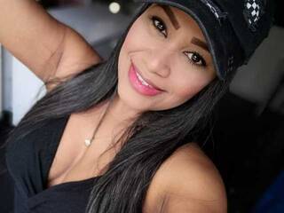 에로틱 한 영상 채팅 angie-valery