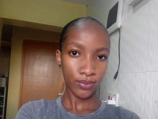 에로틱 한 영상 채팅 Angydoll