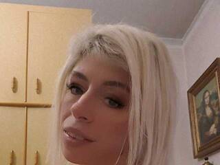 에로틱 한 영상 채팅 Annarella94a