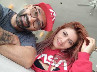 에로틱 한 영상 채팅 Annie-Fern