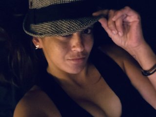에로틱 한 영상 채팅 Anniemoxx