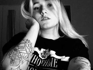 에로틱 한 영상 채팅 Annowa