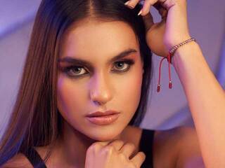 에로틱 한 영상 채팅 Antonella-Rossi