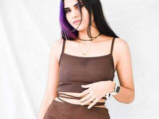 에로틱 한 영상 채팅 AntonellaRoux