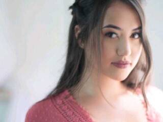 에로틱 한 영상 채팅 Arantza-evans