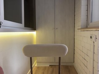 에로틱 한 영상 채팅 Ari-WY