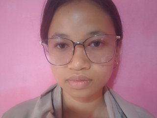 에로틱 한 영상 채팅 Ariah1