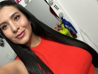 에로틱 한 영상 채팅 ariana-sexy-horny