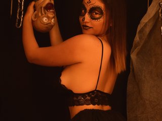 에로틱 한 영상 채팅 ArianaSanders