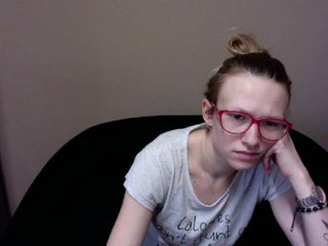 방송 스크린 샷 Arianasky