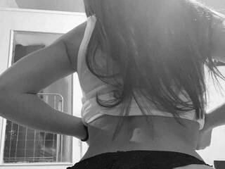 에로틱 한 영상 채팅 Ariel609