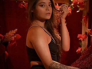 에로틱 한 영상 채팅 AryaLovejoy