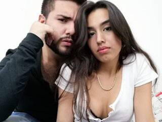 에로틱 한 영상 채팅 Ashley-Tom