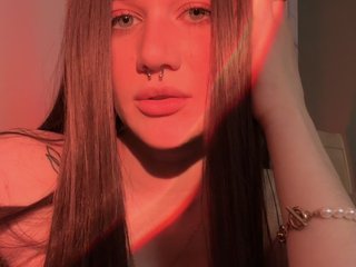 에로틱 한 영상 채팅 KarinaGrey