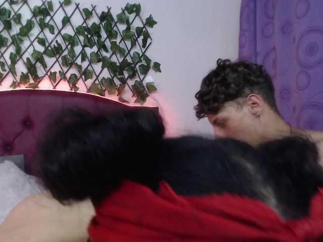 방송 스크린 샷 Aurora-Jacob