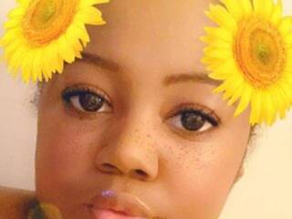 에로틱 한 영상 채팅 Ava0411