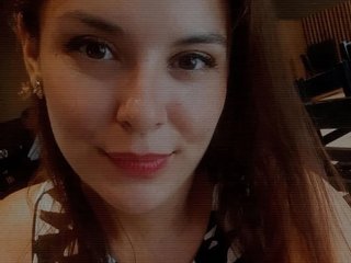 에로틱 한 영상 채팅 Avril-xoa