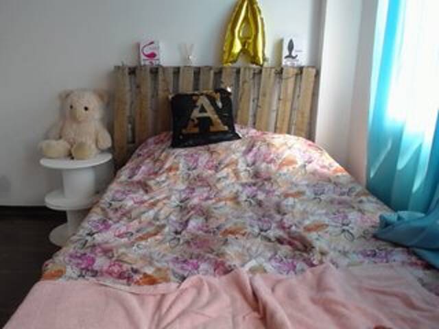 방송 스크린 샷 AvyRose