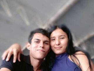 에로틱 한 영상 채팅 AxelAndSheri