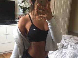 에로틱 한 영상 채팅 AylinColson