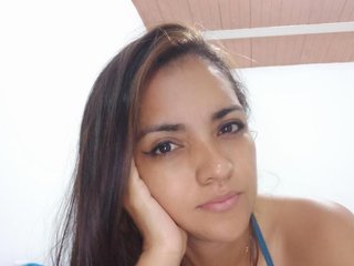 에로틱 한 영상 채팅 AylinSaenz