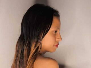 에로틱 한 영상 채팅 baby-skinny