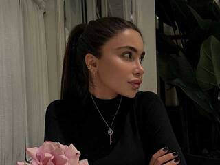 에로틱 한 영상 채팅 Angelina_kisa001