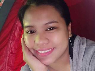 에로틱 한 영상 채팅 BabyBrie