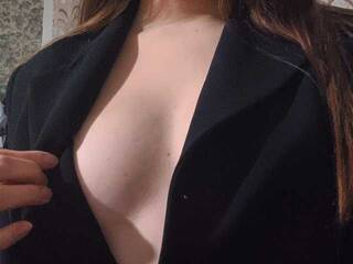 에로틱 한 영상 채팅 Babymila069