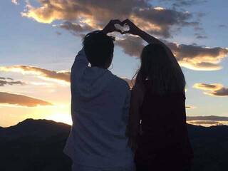 에로틱 한 영상 채팅 BadC0uple