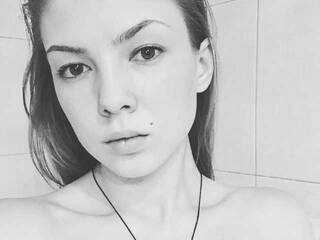 에로틱 한 영상 채팅 BadLi