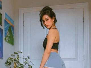 에로틱 한 영상 채팅 Bambixo