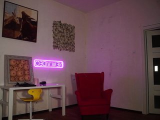 에로틱 한 영상 채팅 barbiedollhouse
