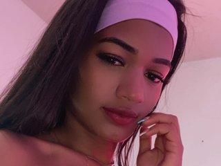 에로틱 한 영상 채팅 BarbieHotLaura