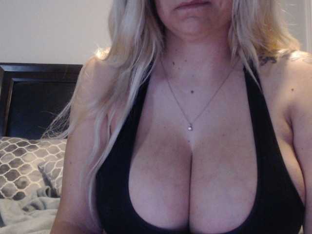 사진 brianna_babe tip for pussy vibrations, @remain countdown for boobs..202tkns to start private
