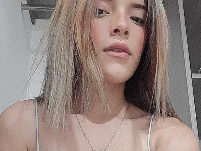 프로필 사진 barelylegal11